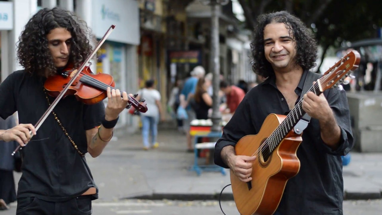 UZURUBU - Forr&oacute; de Dois Amigos (Edmilson do Pife) - violino na rua