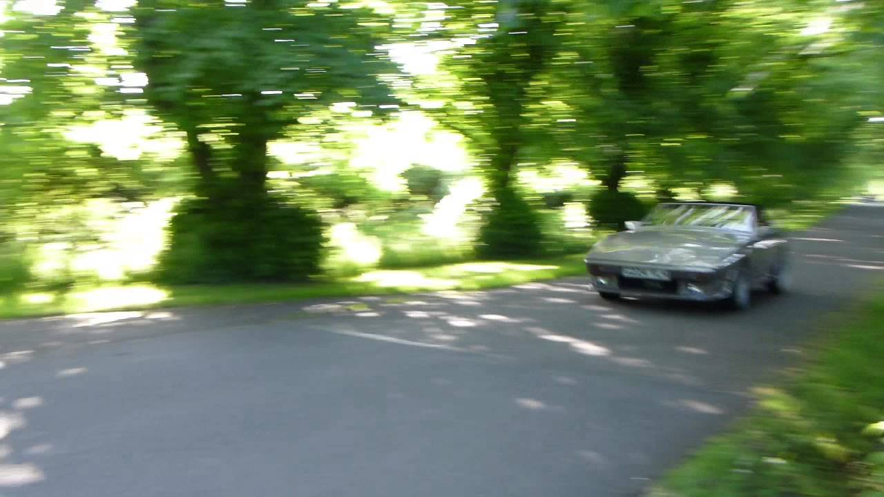 TVR 350i Wedge drive by (nice trees).