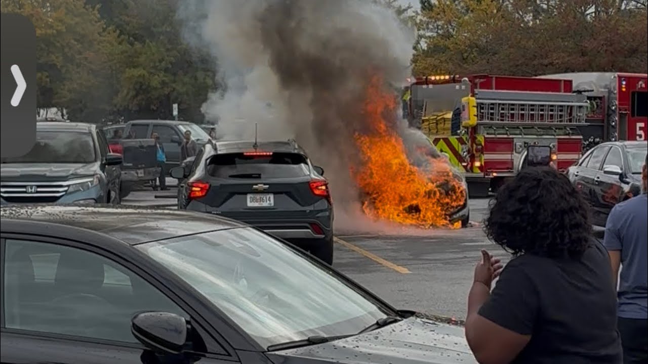 OMG…Electric Car explosion at Sam’s🔥 🚙🚒 #firefighter #news