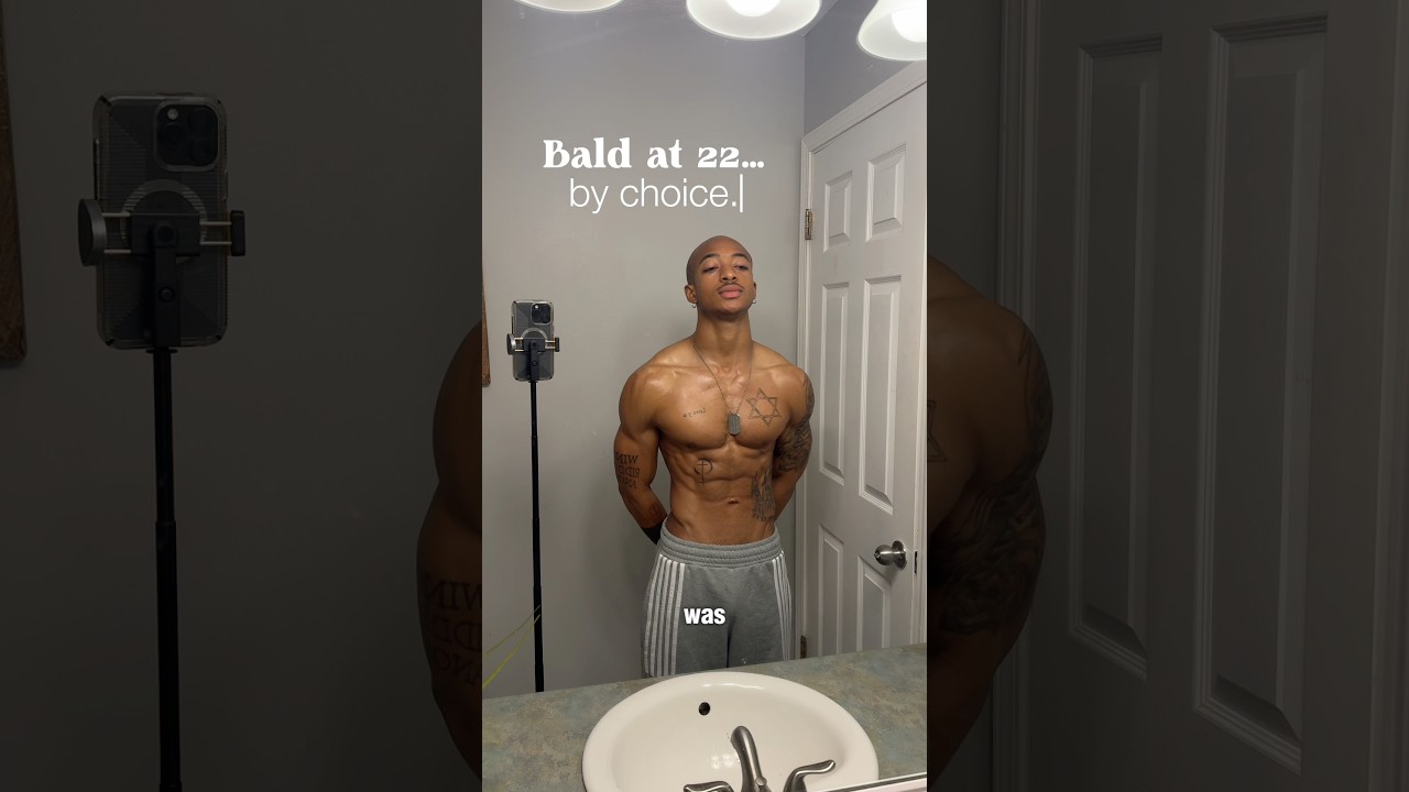 Я лысая в 22 года&hellip; по собственному желанию. #rawvlog #gymvibes #baldandblessed #fitnessjourney #s...