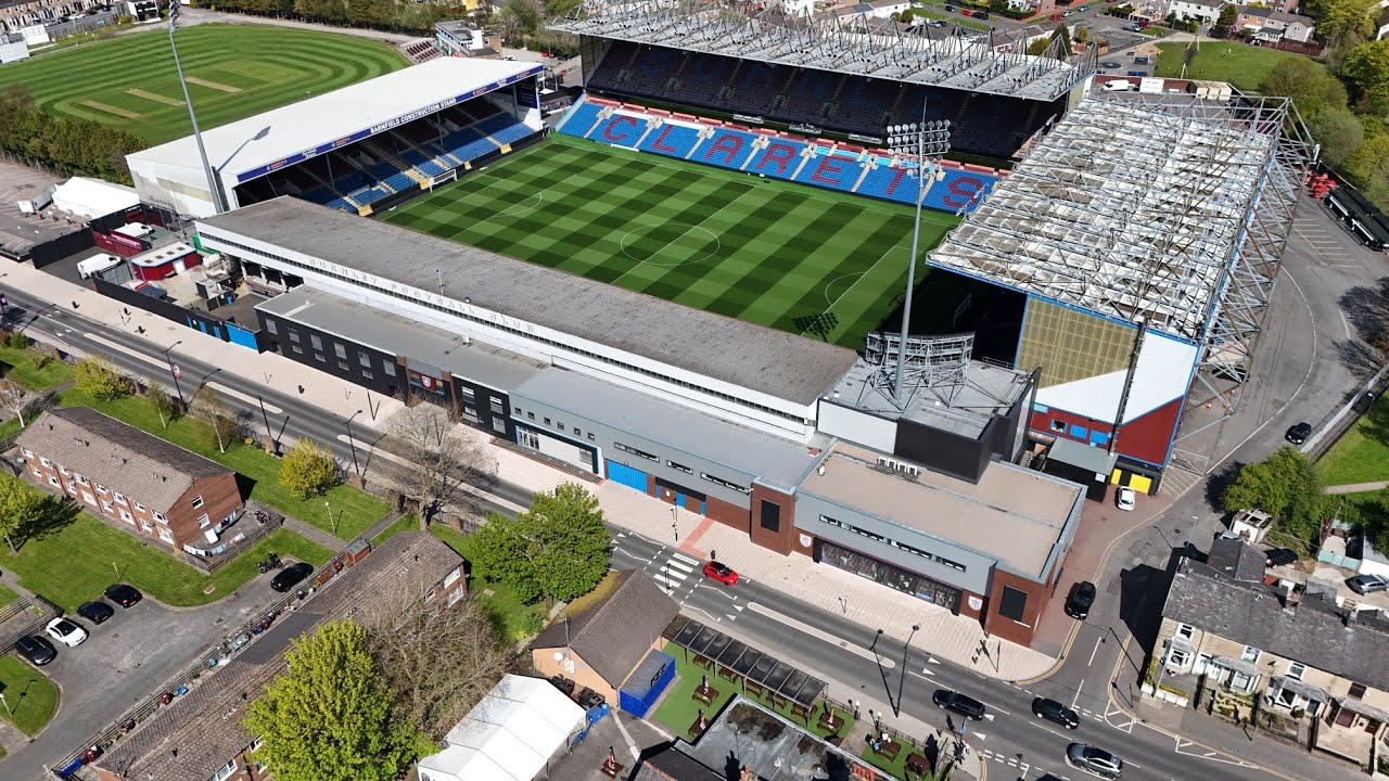 Turf Moor,Burnley FC,Capacity 21,944.
