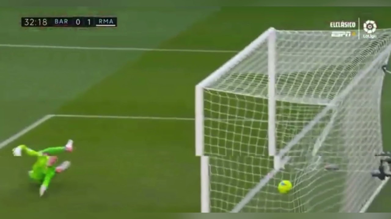 Alaba (Real Madrid ) first goal against Barcelona 0-1( El-Classico Goal)