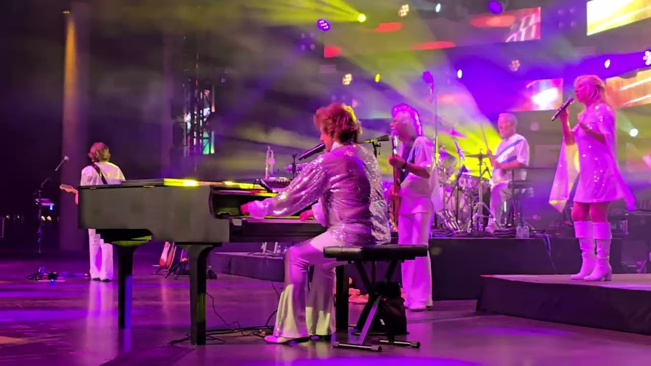ABBA @ EPCOT - Dancing Queen 2026