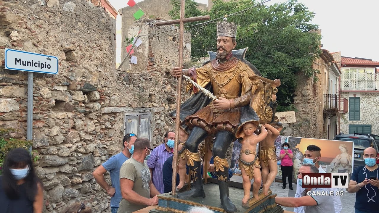 La Statua di San Costantino ritorna nella sua Chiesa a Capri Leone