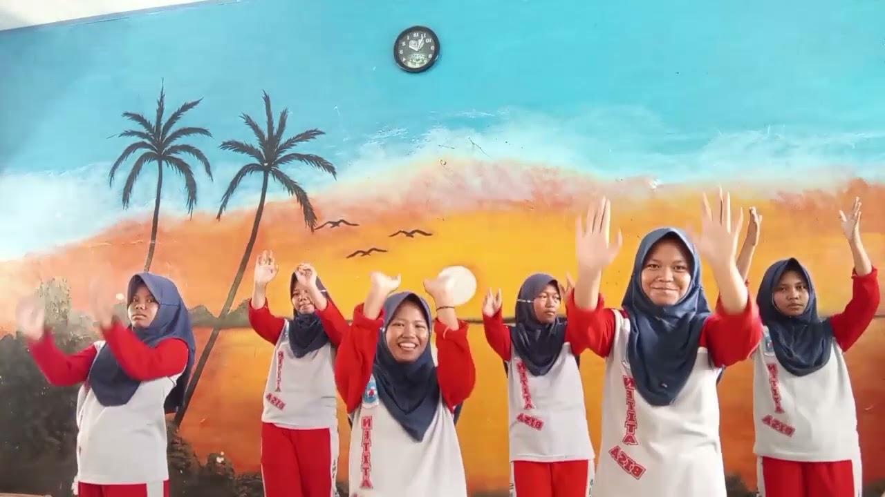 KELAS 9J....list nama 1.  Najwa 2.  Indah 3.  Muftia 4.  Adinda5.  Nita 6.  Nadin