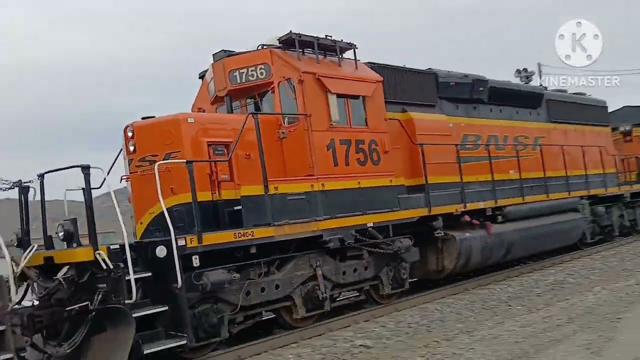 Bnsf 7079 pulling a grain train at the train depot in tehachapi CA ft. RAILFAN VON