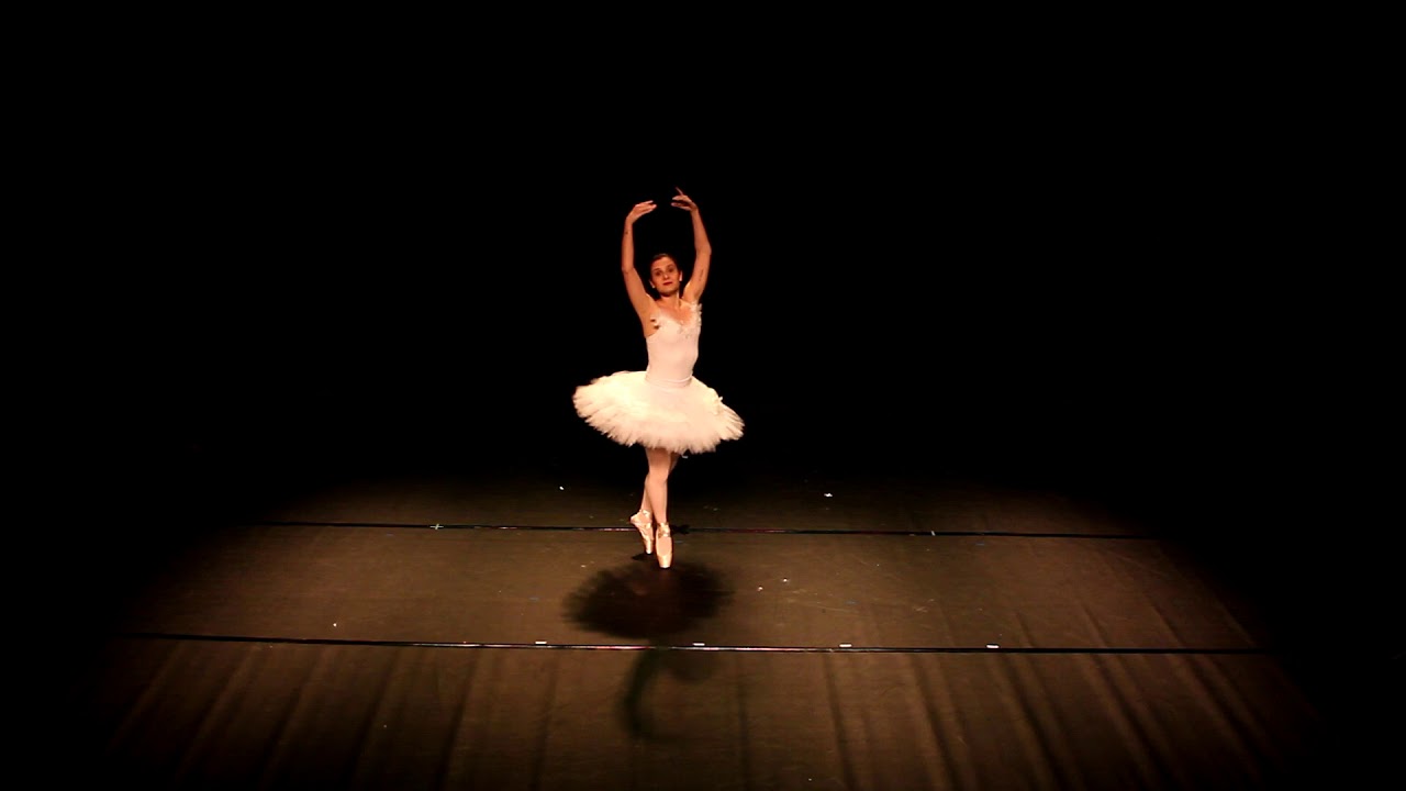 VARIAÇÃO FADA BRANCA DO BALLET A BELA ADORMECIDA - Festival de inverno 2017