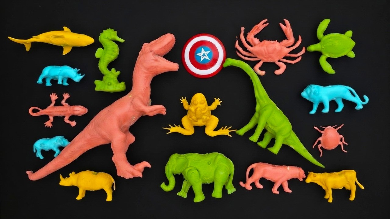 Membersihkan mainan hewan, sapi, bebek, angsa, ayam, gajah, singa, unta, buaya, zebra, kangguru.