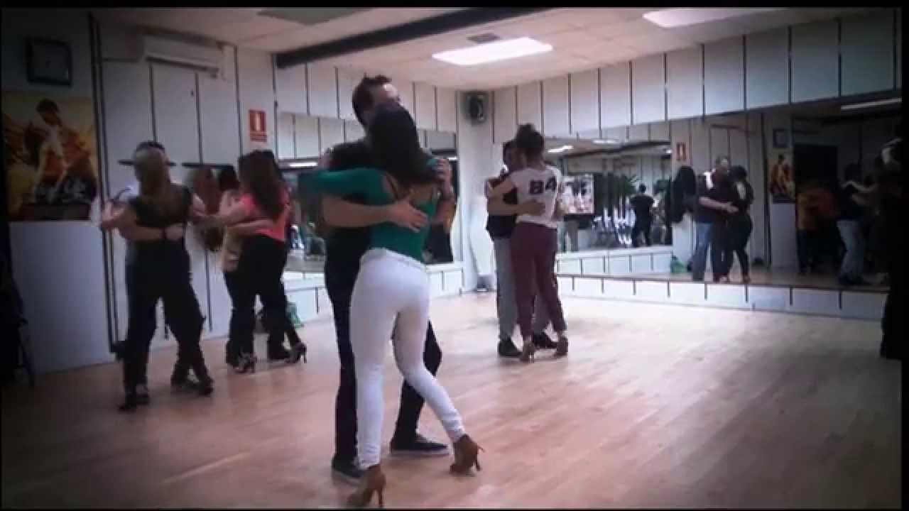 BACHATA ROMEO SANTOS - INOCENTE.   www.bailesurmadrid. com
