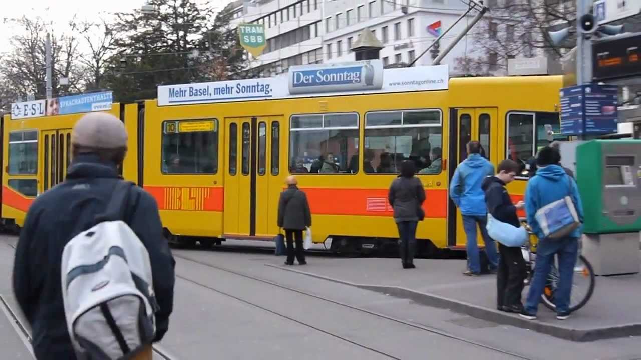 Basel Aeschenplatz. Tramways n° 3, 8, 10, 11, 14, 15