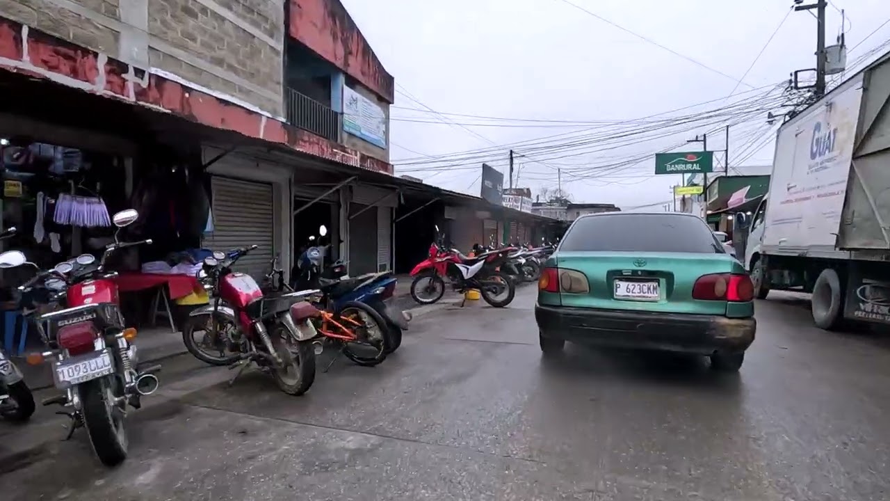 Recorriendo algunas Calles de Poptún
