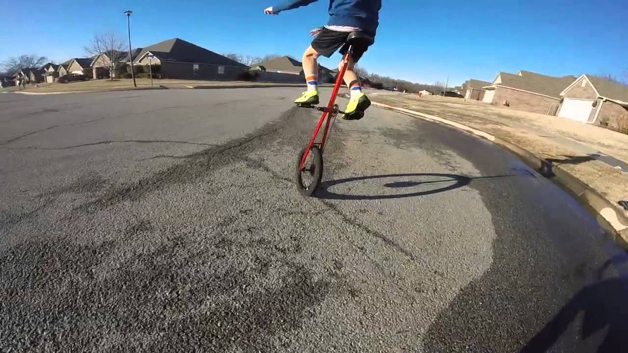Giraffe Unicycle - GoPro HeroHD
