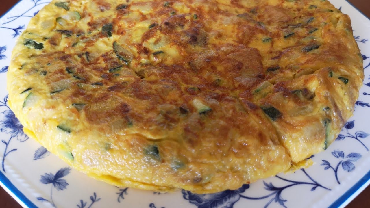 #tortillaCalabacín TORTILLA DE PATATAS Y CALABACÍN // BEATRIZ COCINA.
