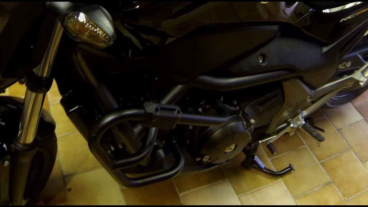 Honda NC750S NC750X Givi TN1111 engine guard installation, padací rám, Sturzbügel, paramotore