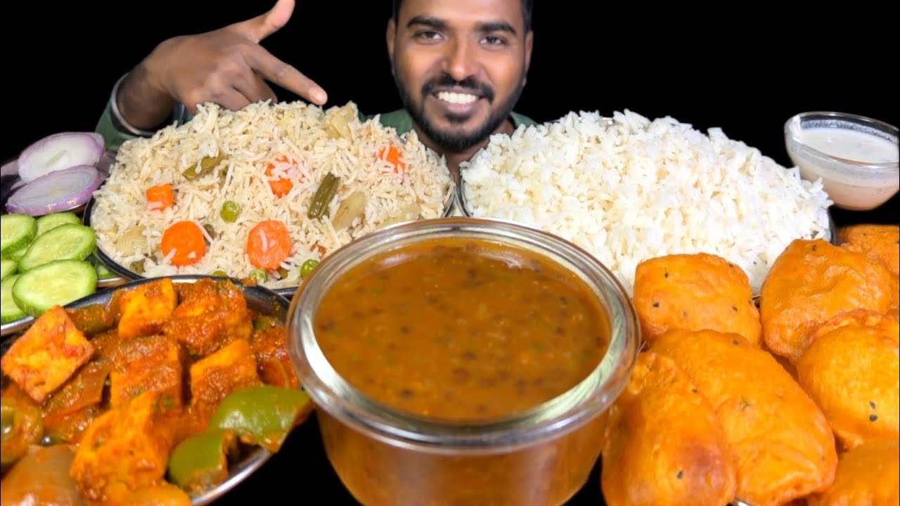Eating Dal Chawal with Kadhi Paneer | Veg Pulao, Aloo Pakoda, Raita & Salad Mukbang