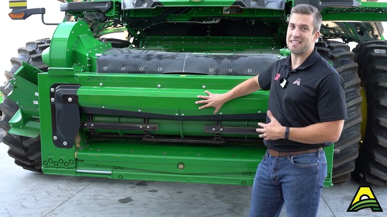 John Deere X9 Feederhouse