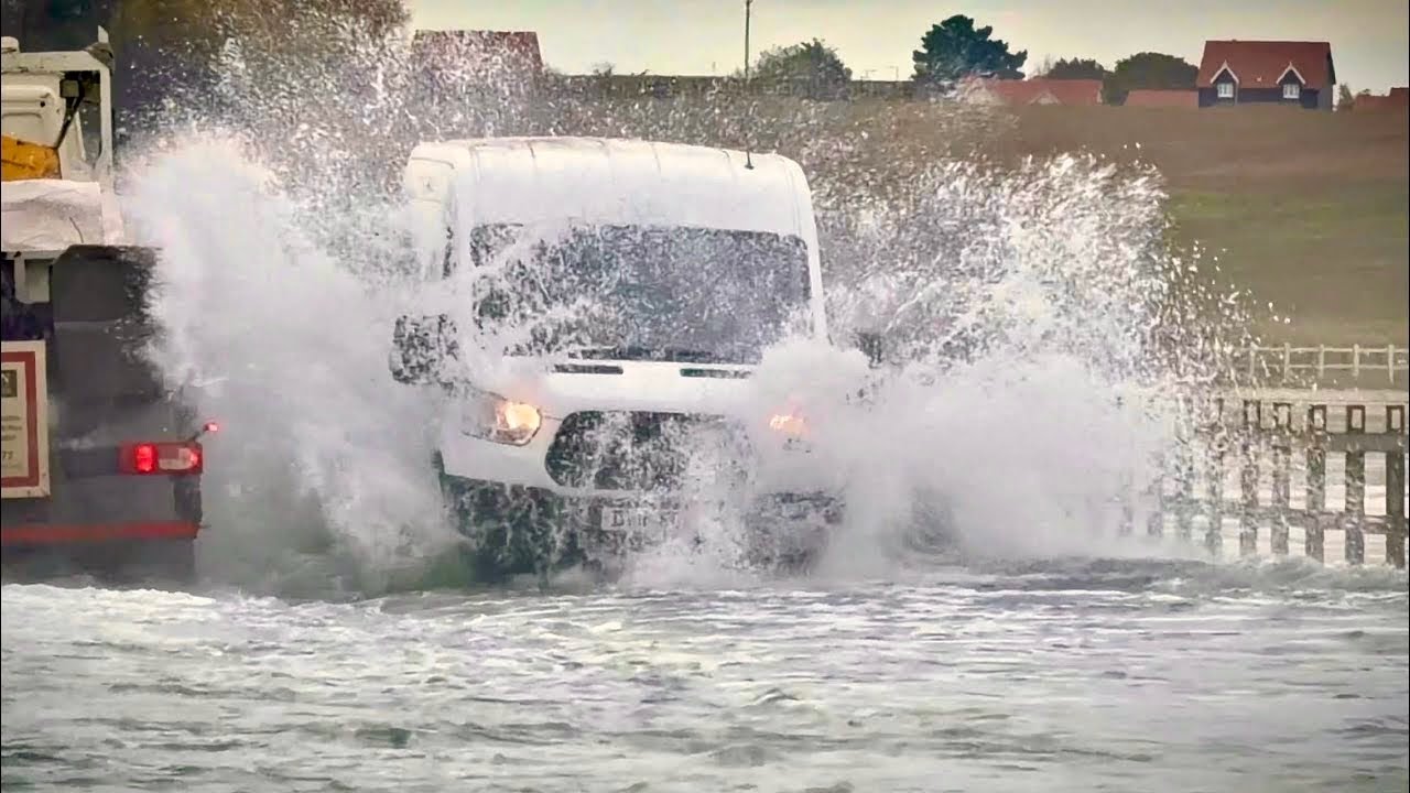 Cars vs Sea - Fails and Intrusive thoughts at Mersea Island