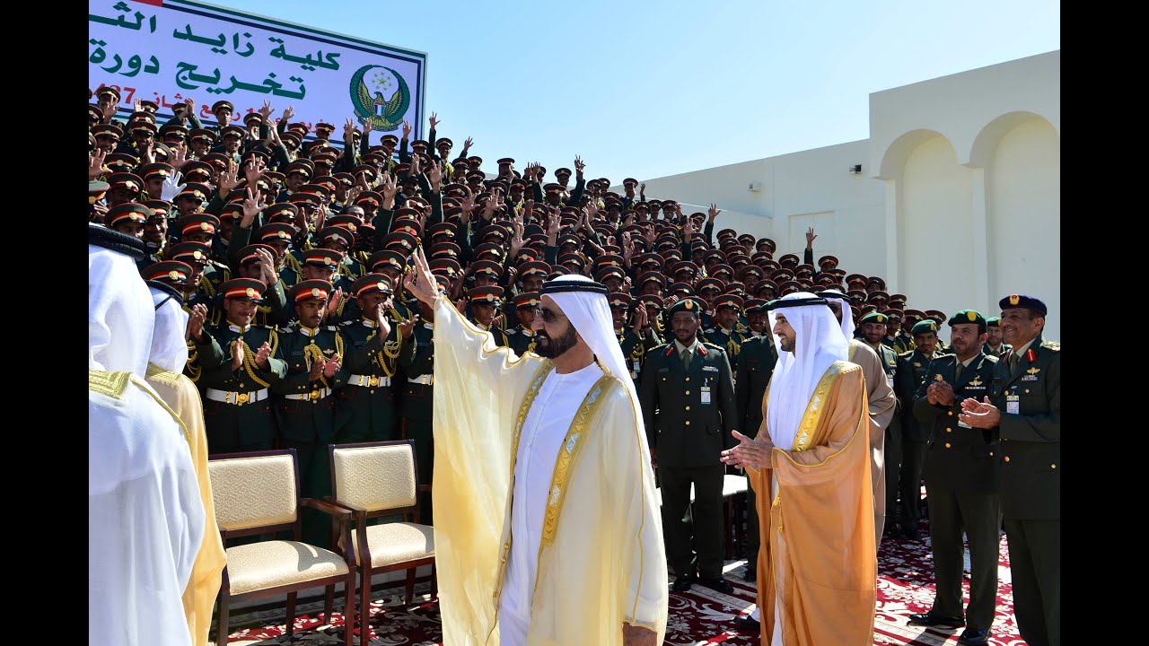 محمد بن راشد يشهد تخريج الدورة الـ 40 في كلية زايد الثاني العسكرية في مدينة العين