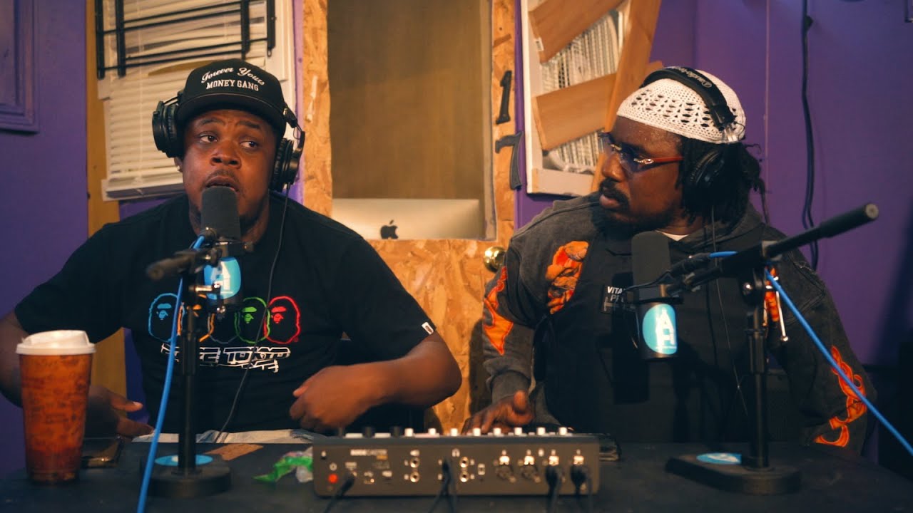 Cleveland / Warren Ohio Rapper 100thous Stops By Auntie House To Drop Hot Freestyle