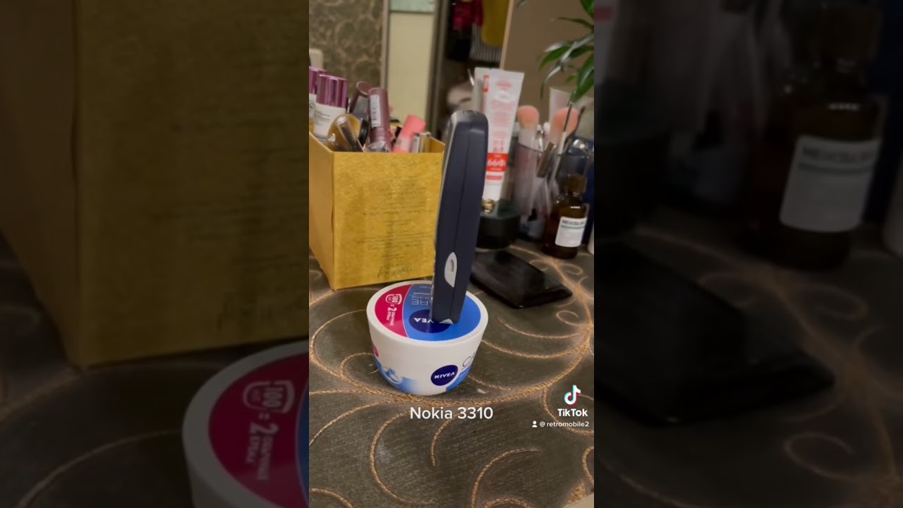 Nokia 3310. #2000 #retro #nokia #3310