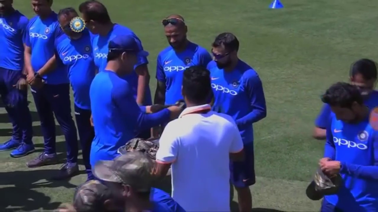 Indian Team Wear Army Cap | MS Dhoni distributed Army caps | Army Caps To Team India