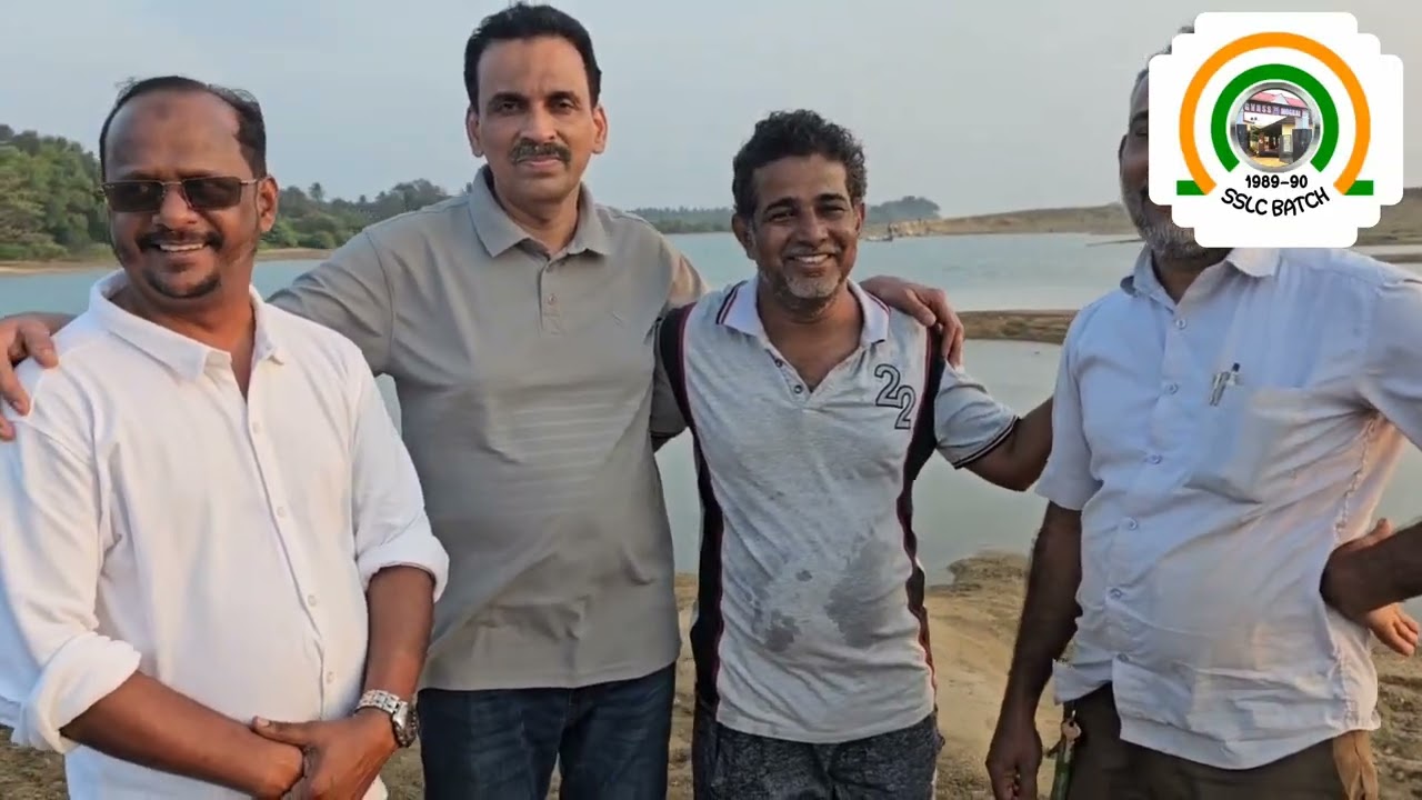സഹപാഠികൾക്കൊപ്പം മൊഗ്രാൽ പുഴയിലൂടെ