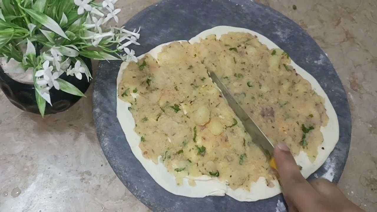 Ramzan special iftar recipe Pin wheel samosa #aloocroissant#potatorolls #ramzaniftarrecipe#homemade 