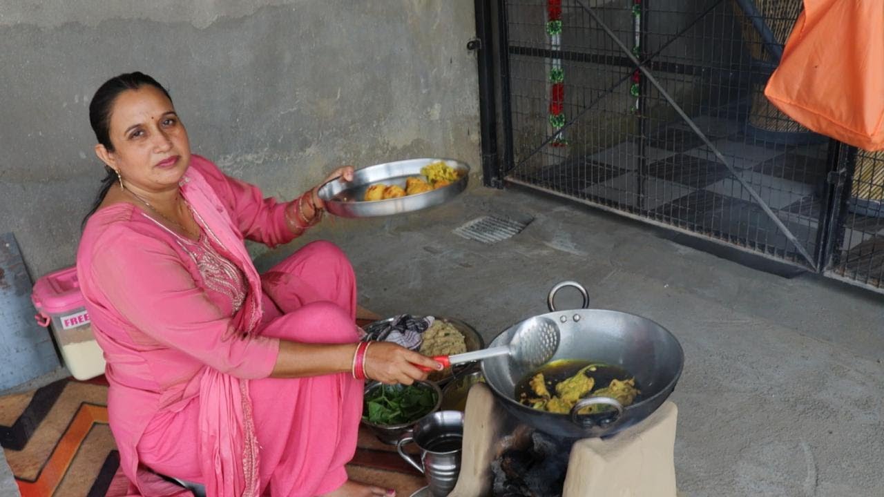 नए घर में पहली दीवाली की खुशी बच्चो के लिए स्पेशल Bread Pakoda|village desi kicthen|Pal Family Vlogs