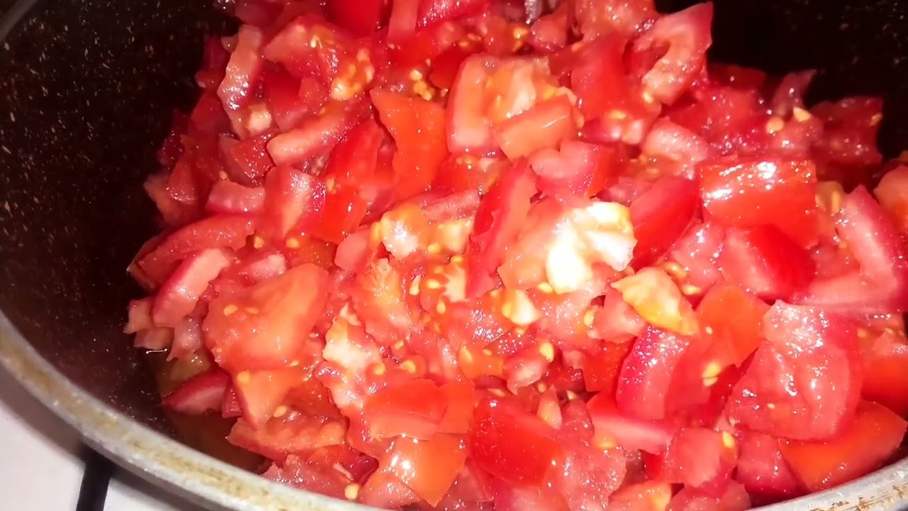 سمك مقلي بتبيله خطيره ورز وبقدونسيه جمعه طيبه وبندوره مقليه وتحلاية حلى الحطب