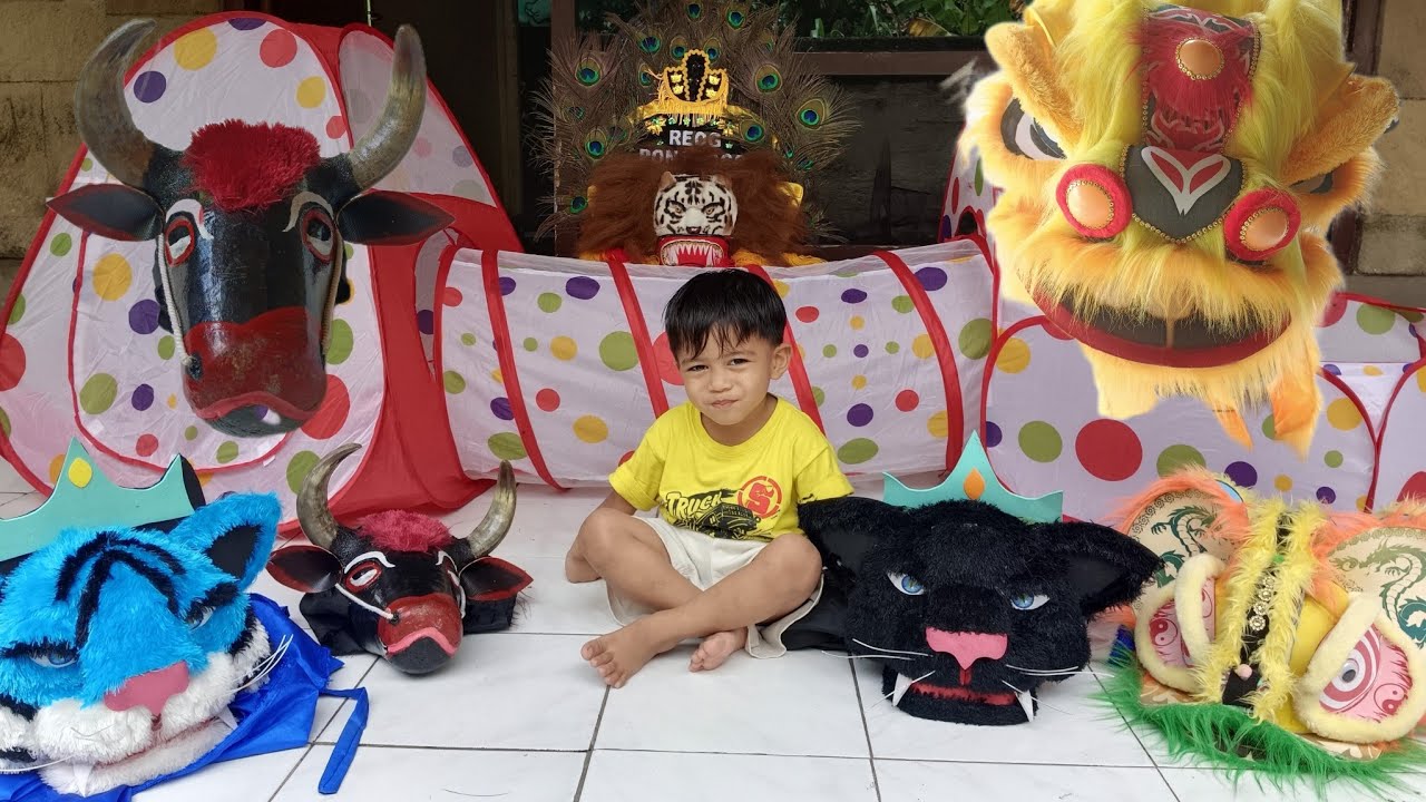 Menemukan Barongsai, Bantengan, barongan Canbiru, Barongan Can Hitam, Barongan Reog Di Dalam Tenda.