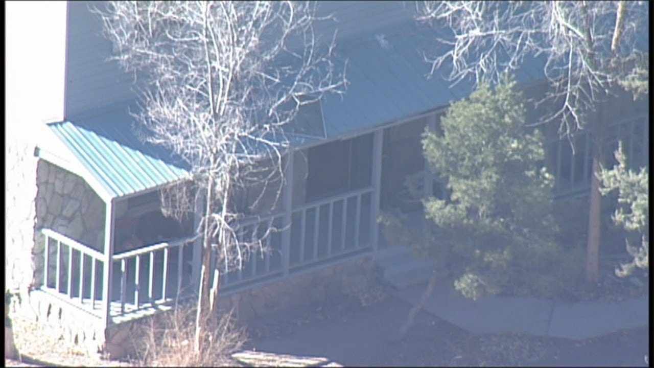 Teen shoots, kills family