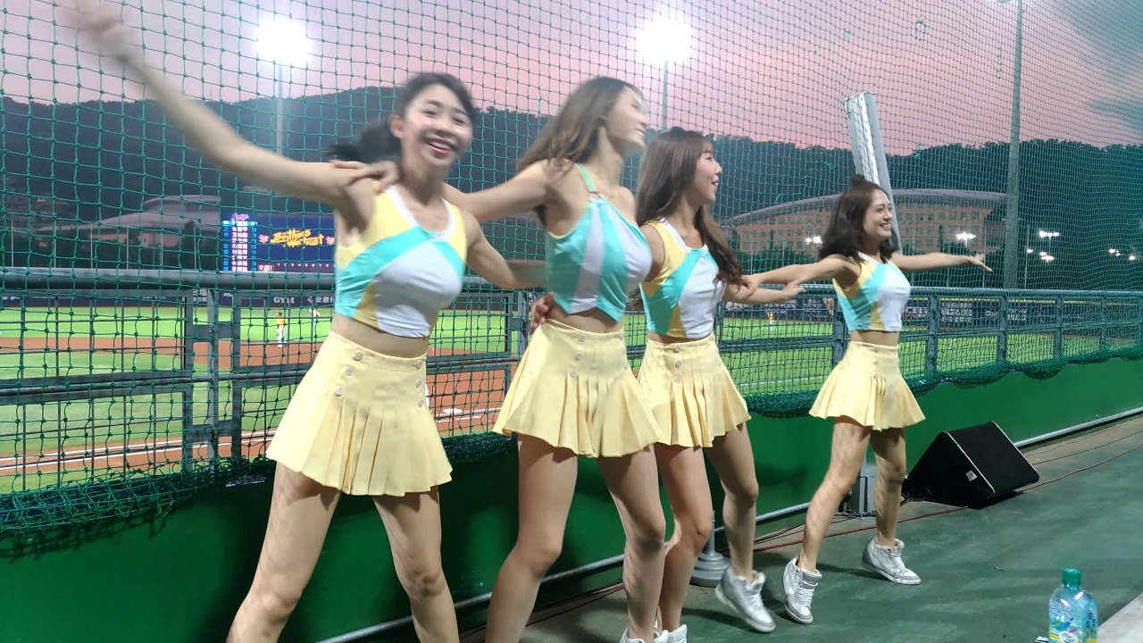 170915  天母球場 球員開場加油曲  Passion Sisters短今