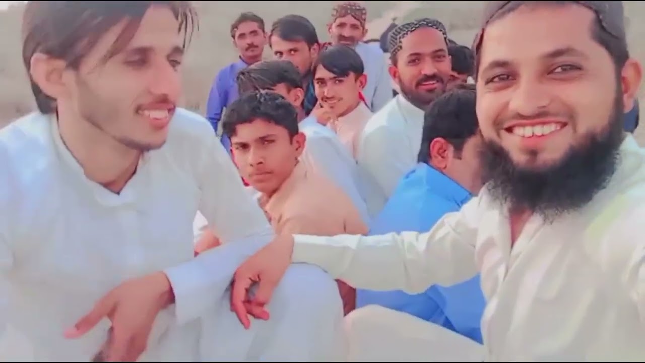 ٿر جا ماڻو ن جو هڪ خوبصورت  منظر ڏسڻ نع وسارندا  گوٺ مندار ٿر پارڪر 😘