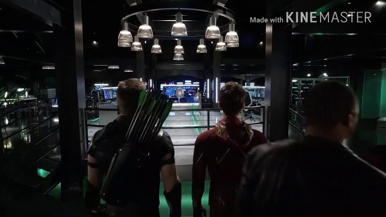 Arrow & The Flash - Can't Hold Us