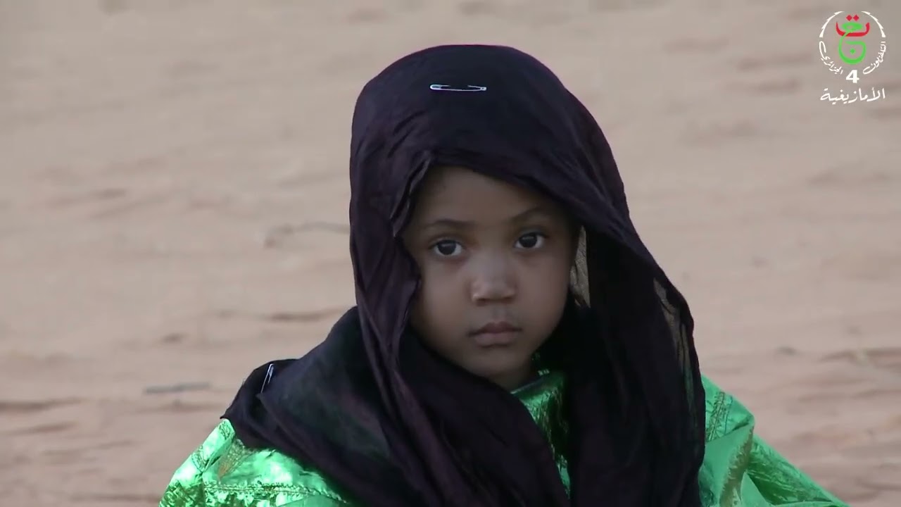  قصة 