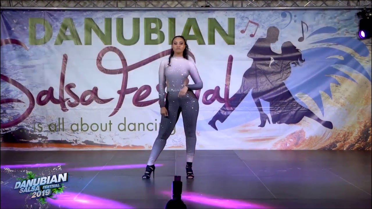 Show Aurea Febraio - Danubian Salsa Festival 2019 (Romania)