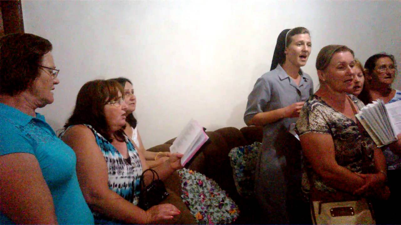 kolheda: Candói (sede) comunidade Divino Espirito Santo. Coral ucraniano