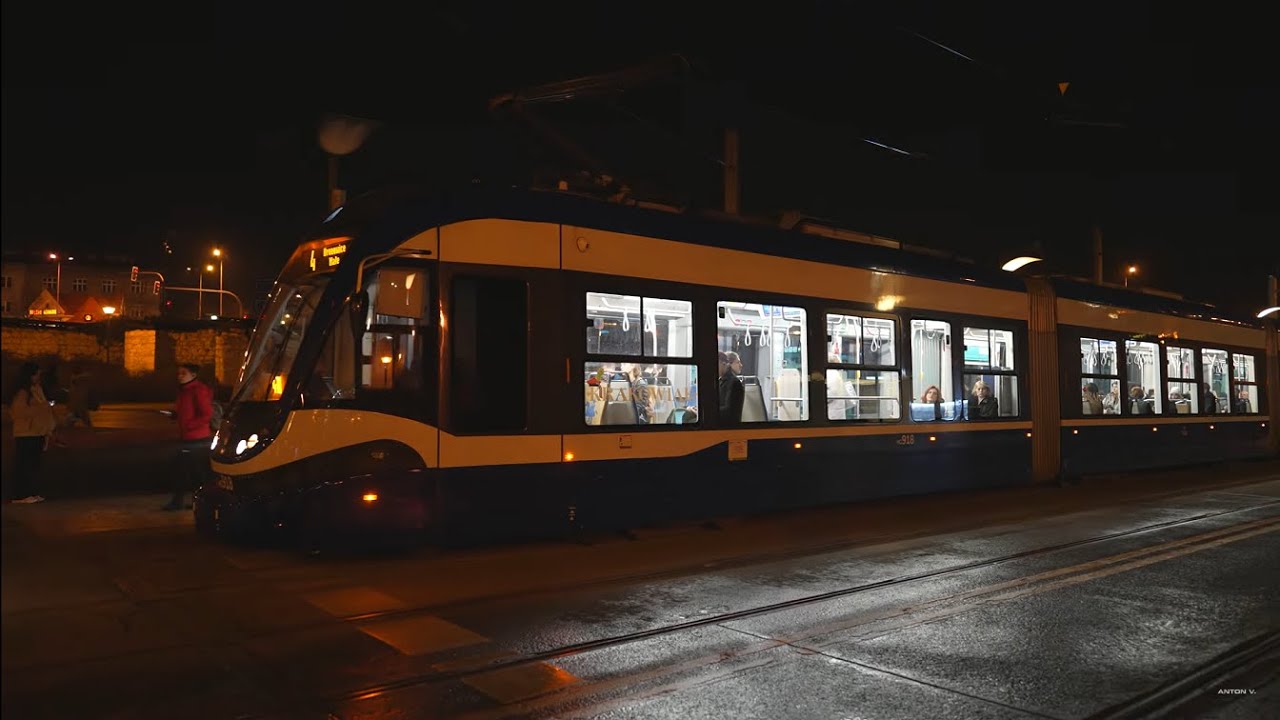 Tram hopping @ night in beautiful Kraków / Poland