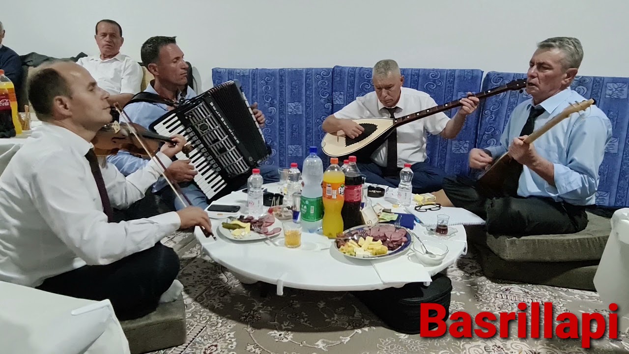 Mkaloj jeta ne Gurbet te zi  Liti e Biti