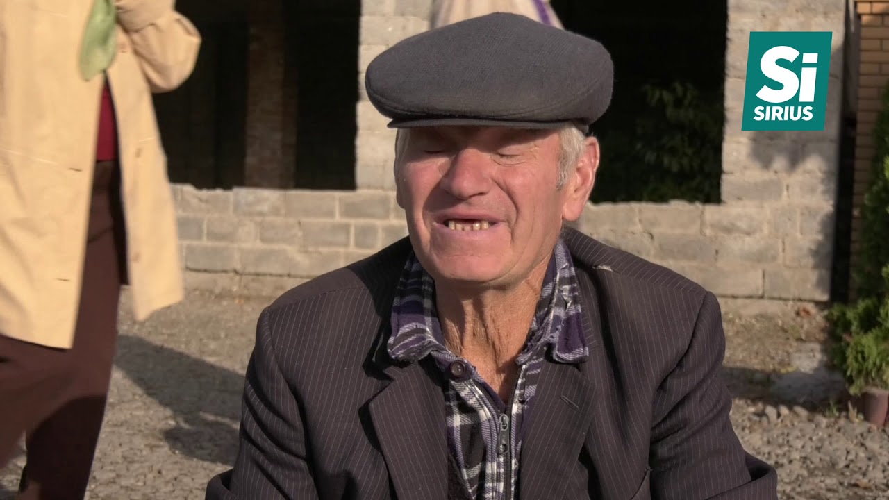 Базар на вузькоколійці! У Виноградові стихійний ринок