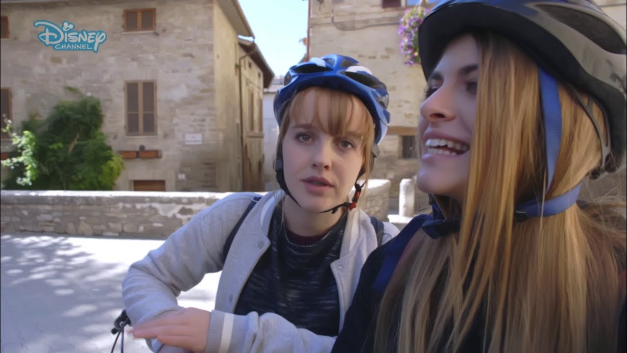 Sara e Marti La Nostra Storia - In bici per Bevagna