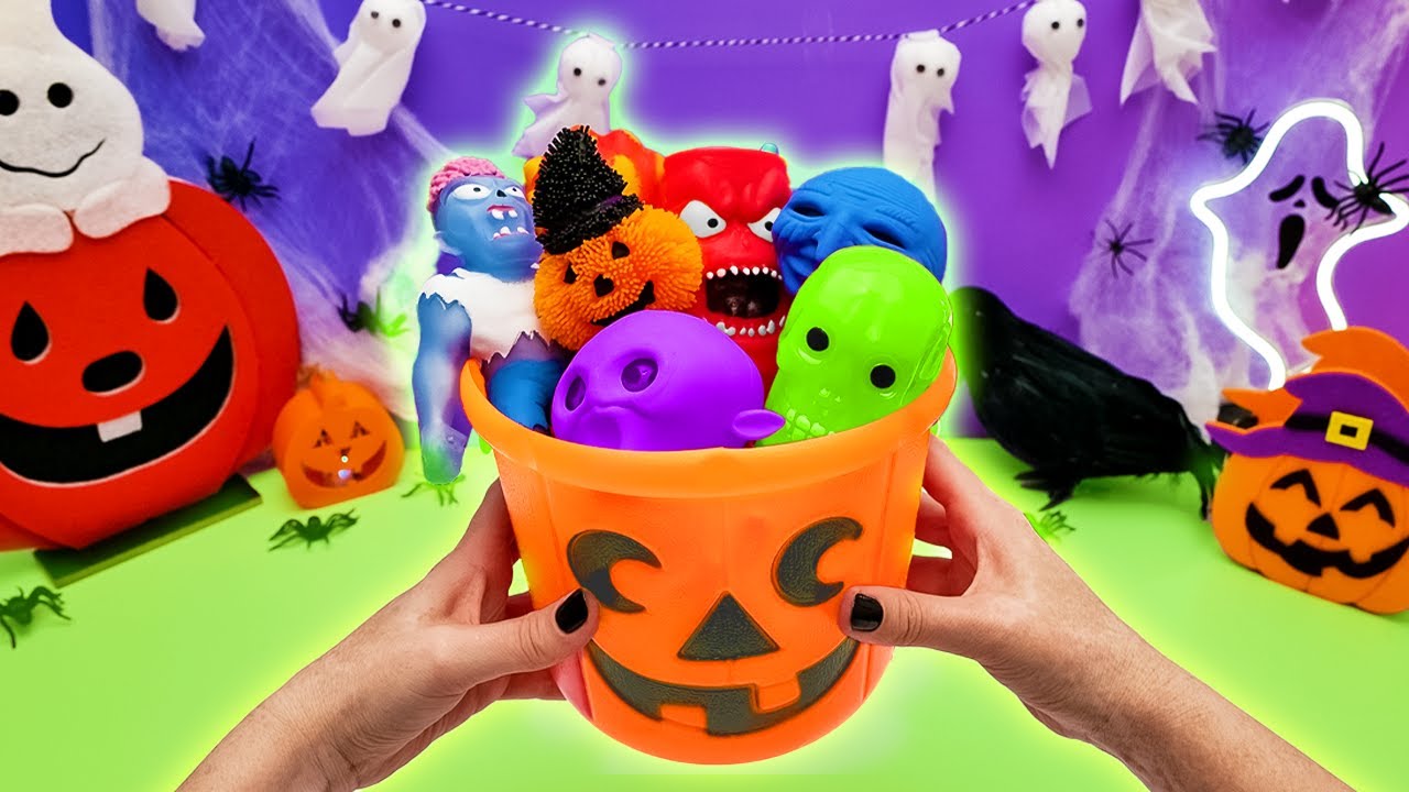 Membuat Sup Trick or Treat dengan Isian Squishy!
