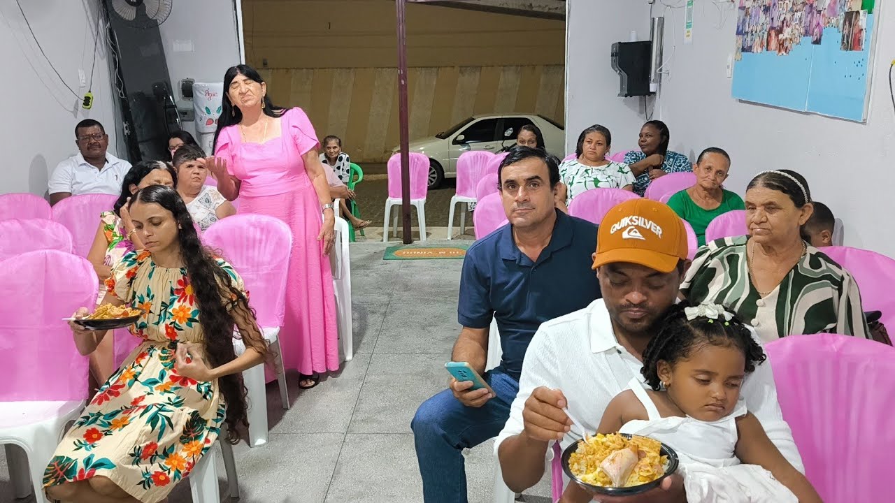 Visitando a igreja em  floresta Pernambuco.