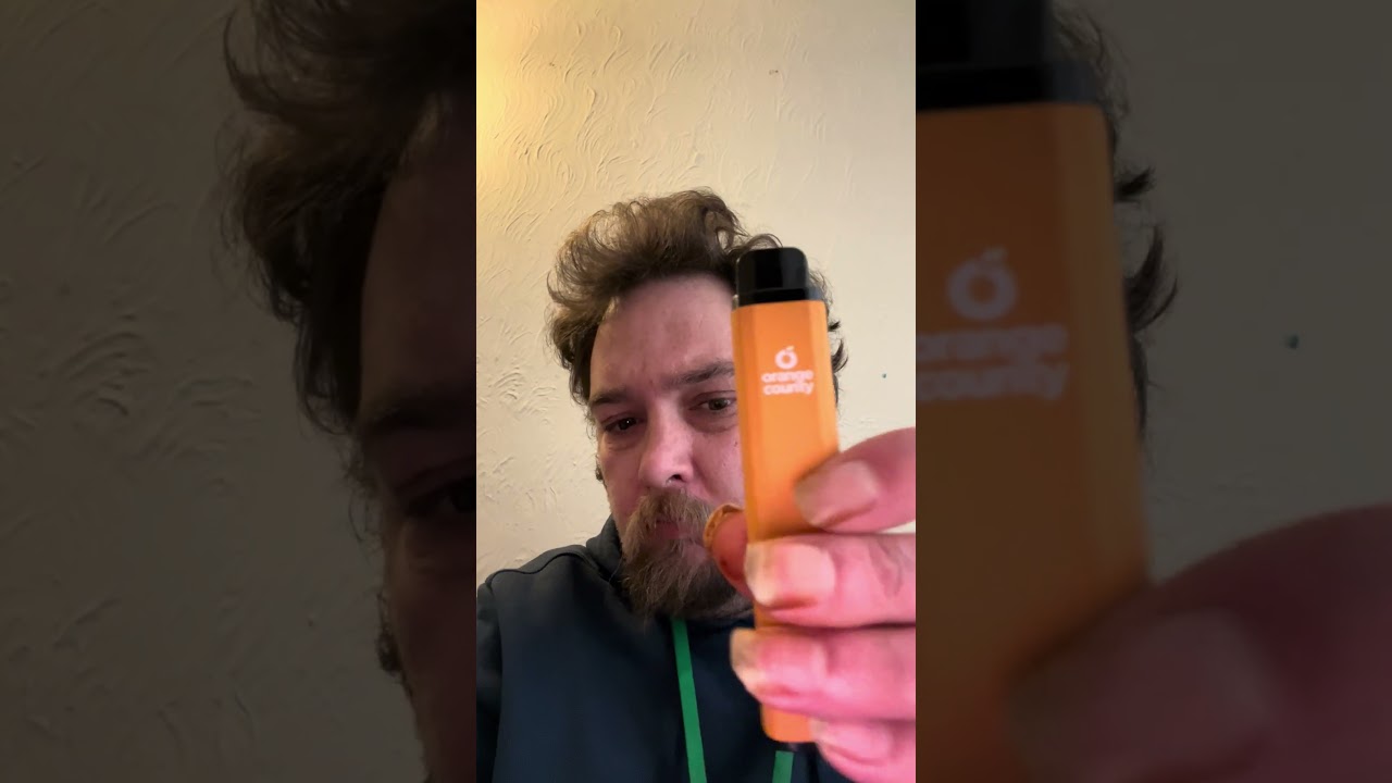 Orange County 2000mg CBD 3500 puff disposable CBD vape pen.