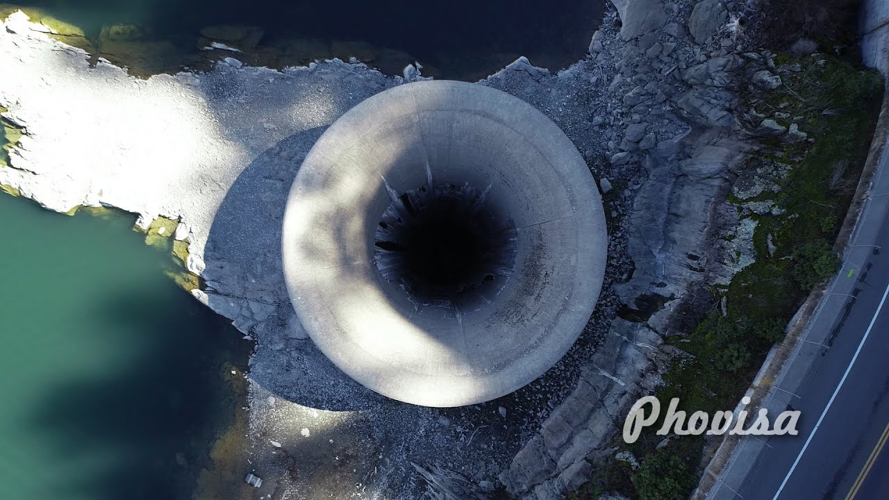 Полет дрона внутри Glory Hole