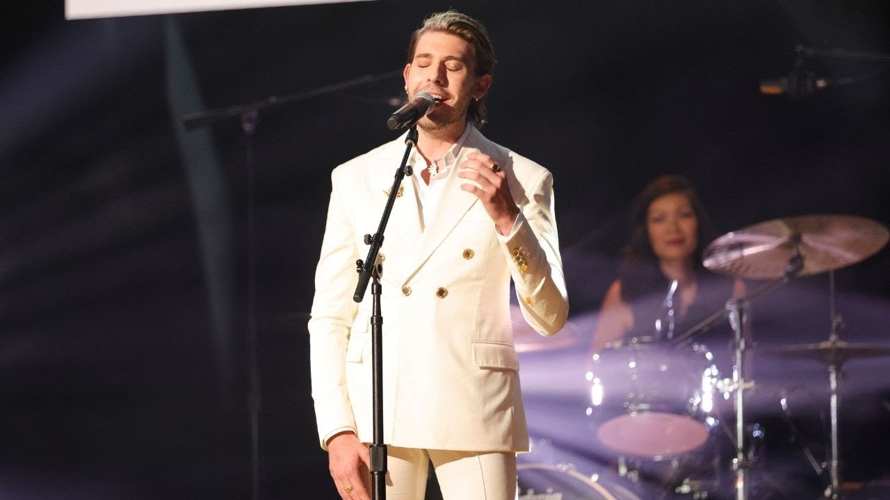 Sam Williams - I'm So Lonesome I Could Cry (Live at 14th Annual ACM Honors)