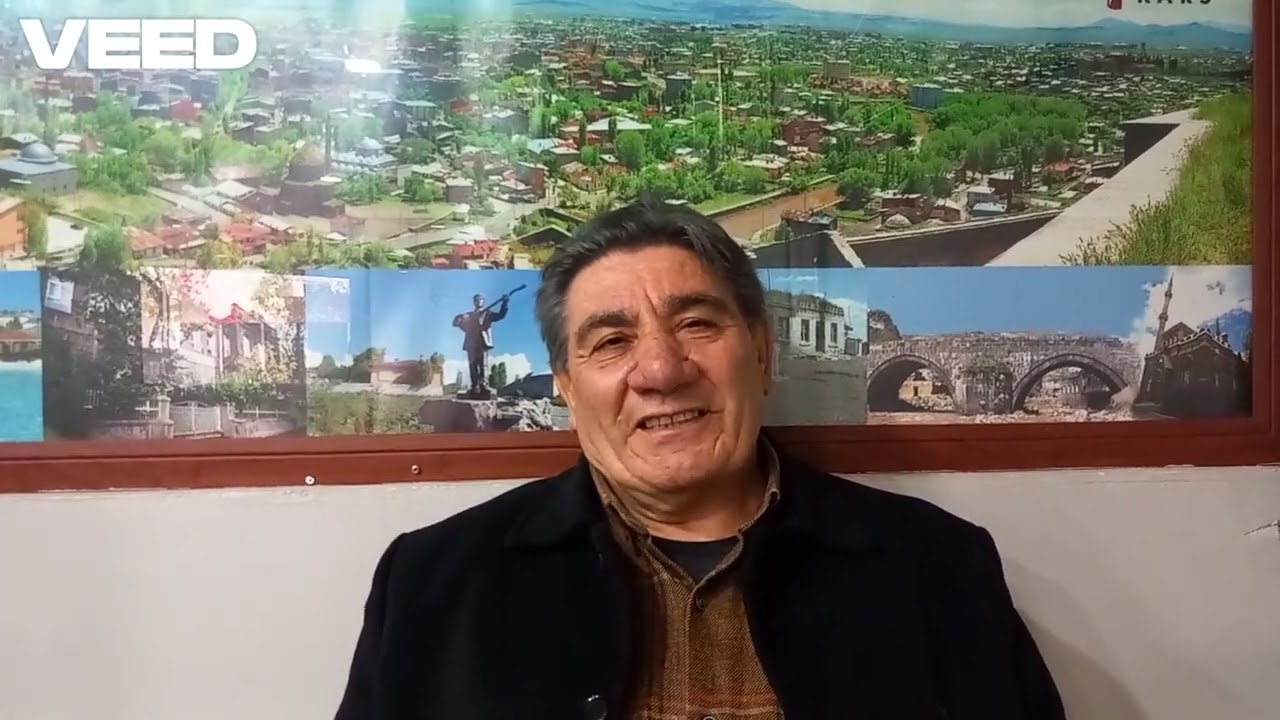 Kars,lı Şair Erdal karaçoban köyüne şiir söylüyor