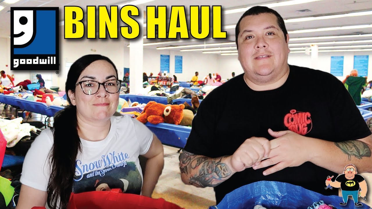 Thrifting the Goodwill Bins Outlet in Fort Worth Texas - Hunting for toys plush and purses for ebay
