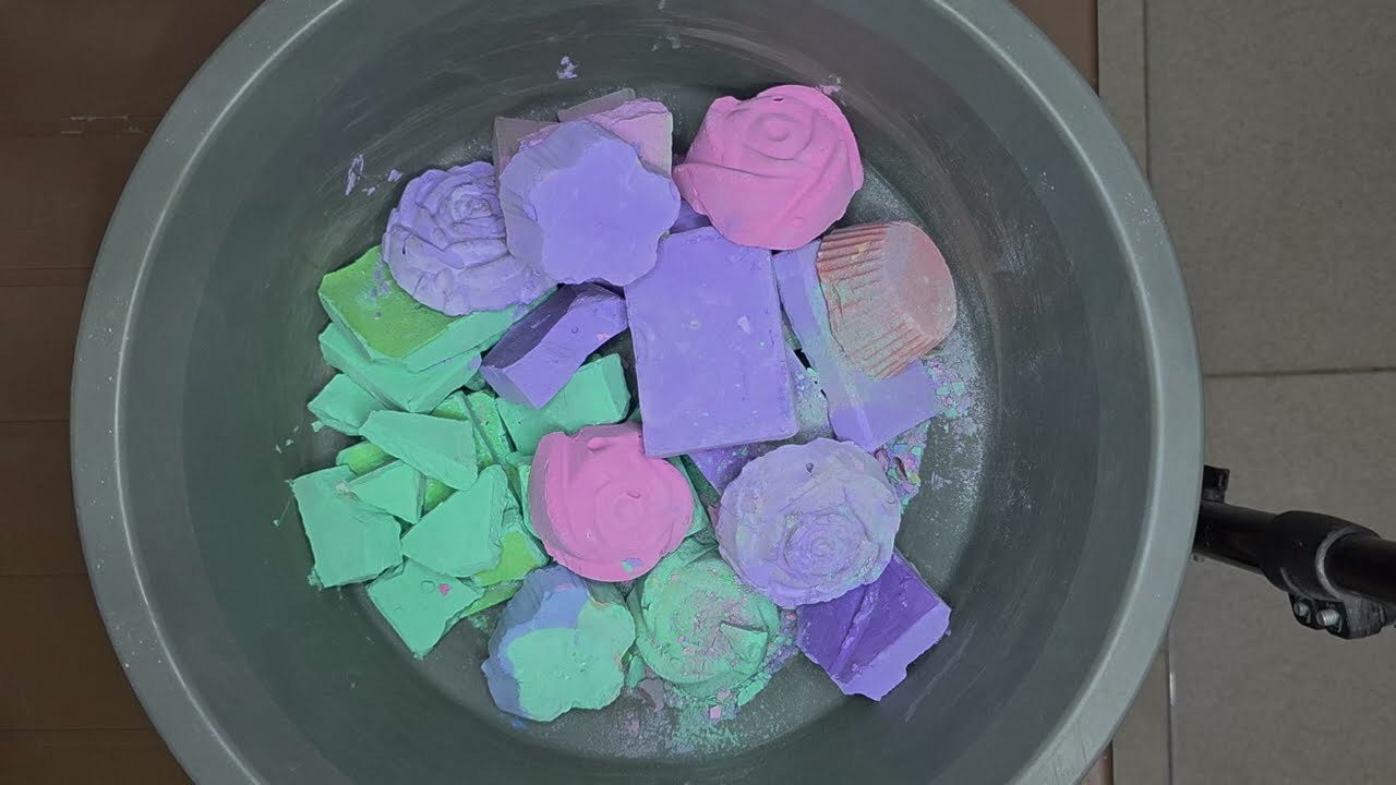 NeOn colours & soft texture of Gymchalk 💚💜🩷 color powder | #trending | #satisfying | #asmrgymchalk