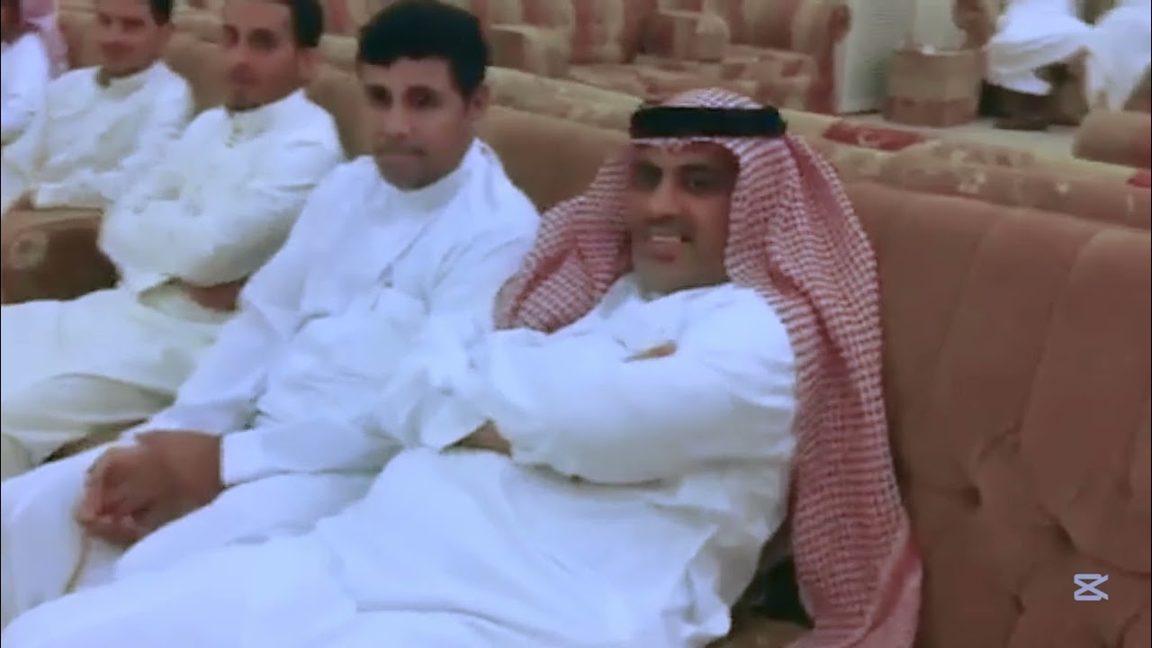تكريم الموظف/ عباللطيف ابو السعود في يوم تقاعدة في العمل بأدرة التعليم في ٢٠١٢/٠٤/٢٣